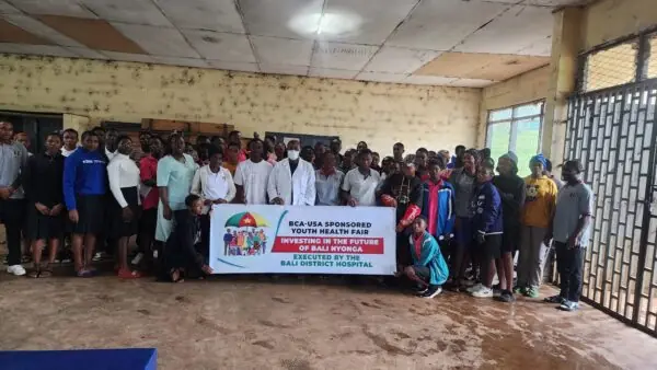 Group photo at a BCA-USA sponsored youth health fair, held by the Bali District Hospital